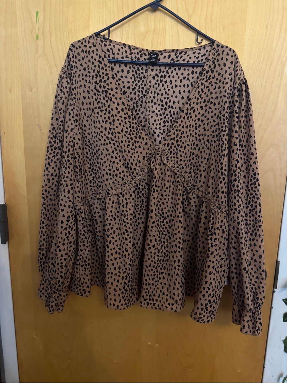 SHEIN CURVE 4XL Leopard Print Babydoll blouse peplum long sleeve